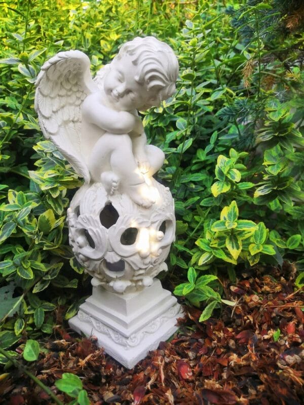 ZNICZ LAMPION SOLARNY ANIOŁEK FIGURKA