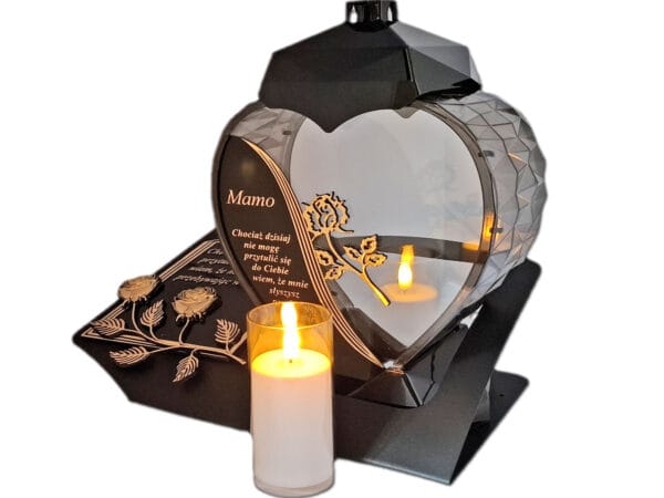 blach-mamo-zlot-sw3.jpg MAMA MAMIE ZNICZ LAMPION NA GRÓB SERCE ZŁOTO SKOS SENTENCJA+ ŚWIECA