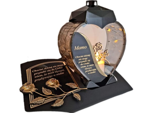 blach-mamo-zlot-sw4jpg.jpg MAMA MAMIE ZNICZ LAMPION NA GRÓB SERCE ZŁOTO SKOS SENTENCJA+ ŚWIECA