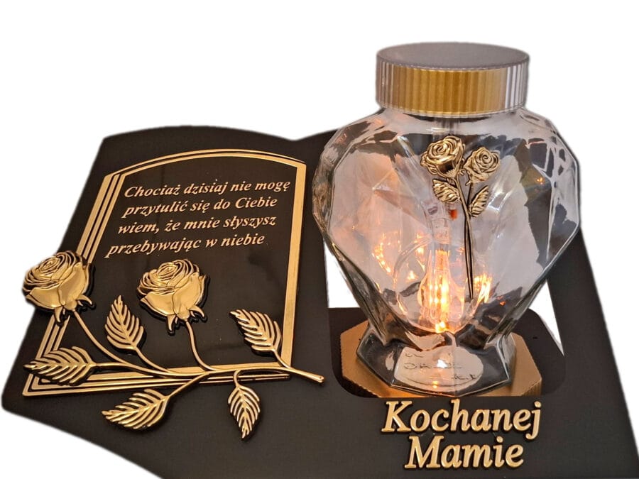 blach-solar-zlo-cort-mam1.jpg MAMA MAMIE SOLARNY ZNICZ LAMPION NA GRÓB SERCE SZKŁO ZŁOTO SKOS SENTENCJA