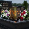 kwadrat-3d-solar-sreb13.jpg SOLAR SOLARNY FOTOWOLTAICZNY ZNICZ LAMPION KWT GIGANT 3D KRZYŻ SREBRO