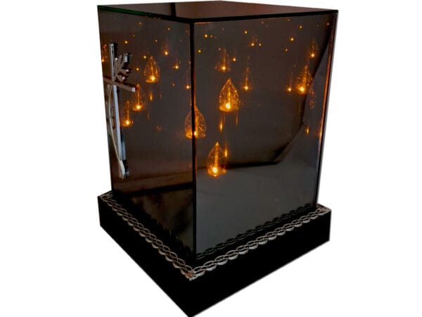 kwadrat-3d-solar-sreb5.jpg SOLAR SOLARNY FOTOWOLTAICZNY ZNICZ LAMPION KWT GIGANT 3D KRZYŻ SREBRO