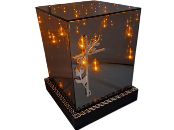 kwadrat-3d-solar-sreb7.jpg SOLAR SOLARNY FOTOWOLTAICZNY ZNICZ LAMPION KWT GIGANT 3D KRZYŻ SREBRO